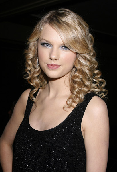 Universal Music Group Celebrates The Grammys Taylorweb02 Taylor